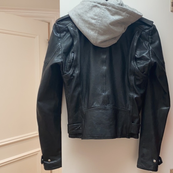 Lamarque leather jacket with grey hood insert - Picture 4 of 7